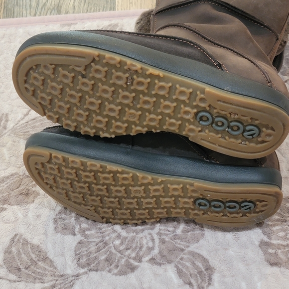 Ecco Suede and wool fold over boots - Picture 6 of 6